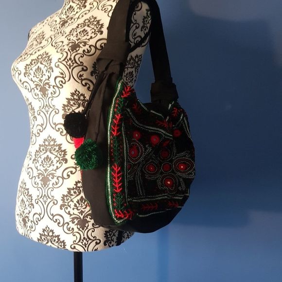 Women's Casual Handbag - Picture 3 of 15